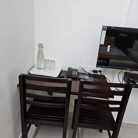 Blueway Residency Downtown Hotel Thiruvananthapuram Екстер'єр фото