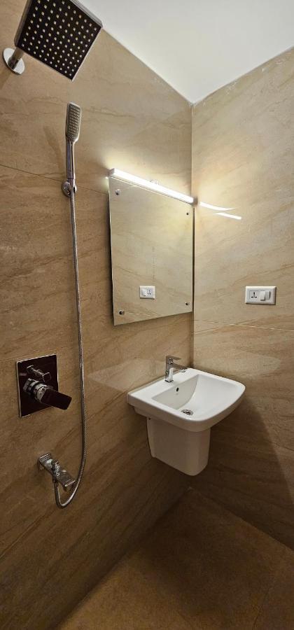 Blueway Residency Downtown Hotel Thiruvananthapuram Екстер'єр фото