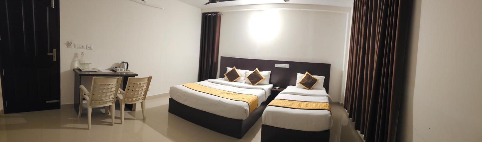 Blueway Residency Downtown Hotel Thiruvananthapuram Екстер'єр фото