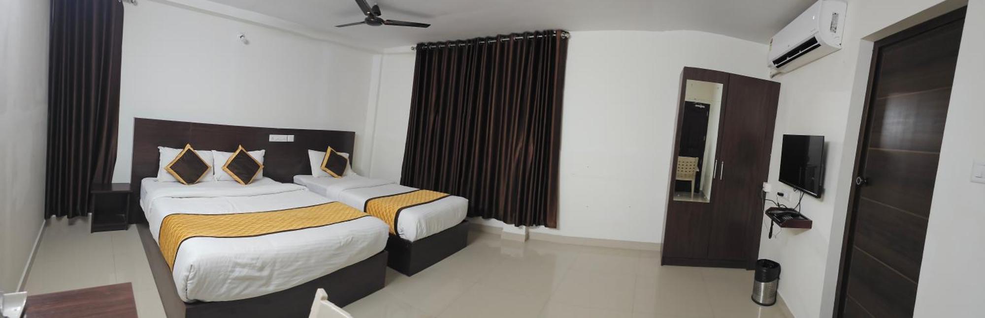 Blueway Residency Downtown Hotel Thiruvananthapuram Екстер'єр фото