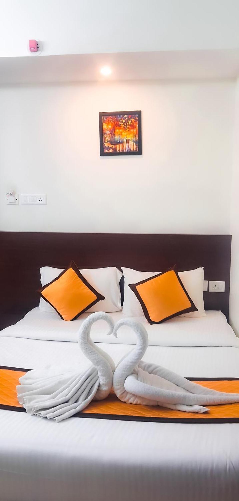 Blueway Residency Downtown Hotel Thiruvananthapuram Екстер'єр фото