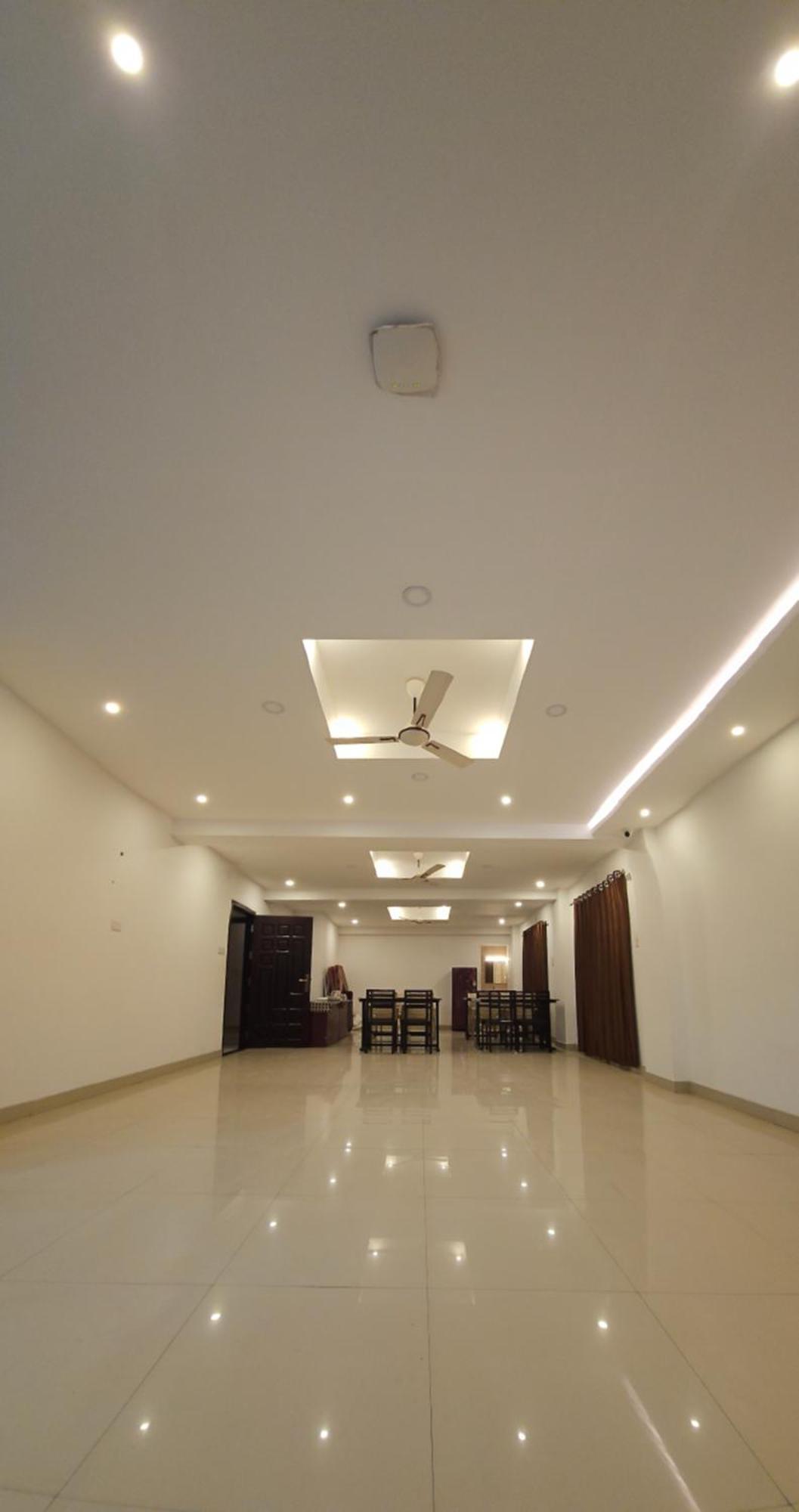 Blueway Residency Downtown Hotel Thiruvananthapuram Екстер'єр фото