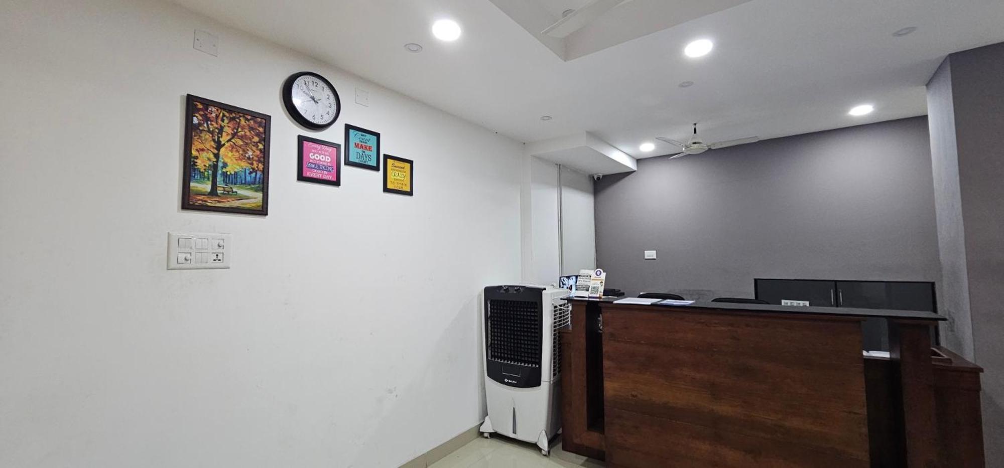 Blueway Residency Downtown Hotel Thiruvananthapuram Екстер'єр фото