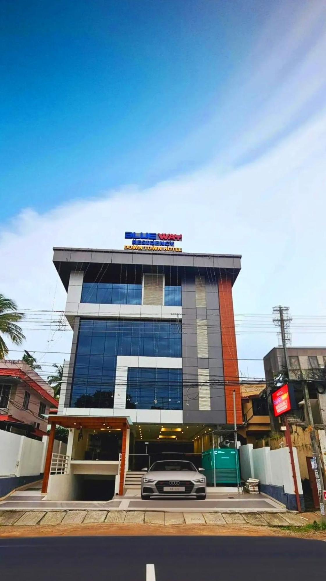 Blueway Residency Downtown Hotel Thiruvananthapuram Екстер'єр фото